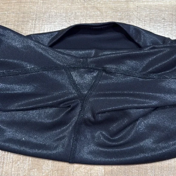 EUC Beyond Yoga Heather Rib Black Shine High Waisted Midi Legging Size XS - Picture 5 of 9